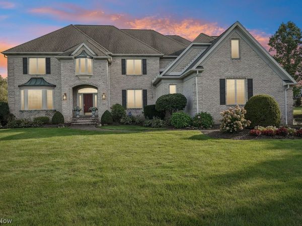 230 Camden Lane , Aurora, OH 44202
