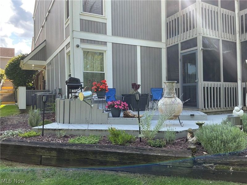 231 Portage Lakes Drive, Unit F, Coventry, OH 44319 Photo 4