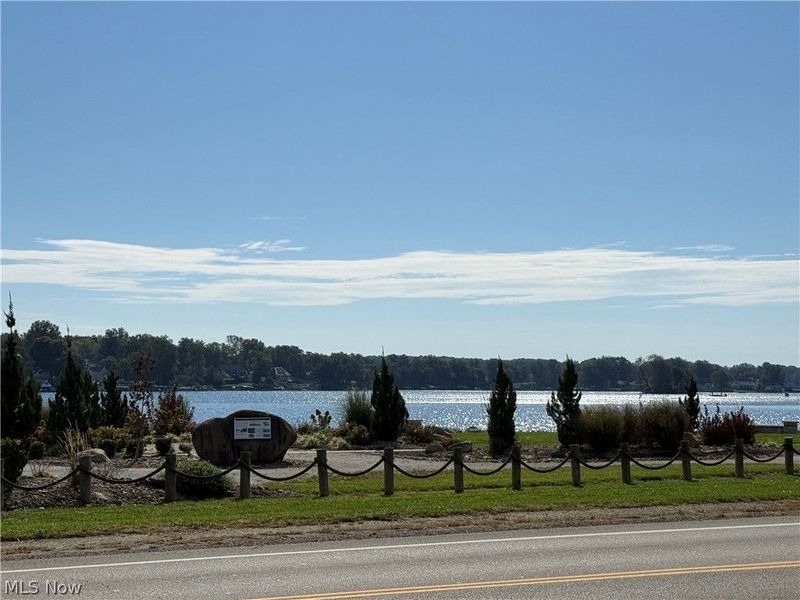231 Portage Lakes Drive, Unit F, Coventry, OH 44319 Photo 5