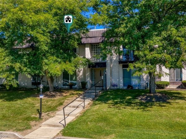 8455 N Akins Road , Unit 201, North Royalton, OH 44133