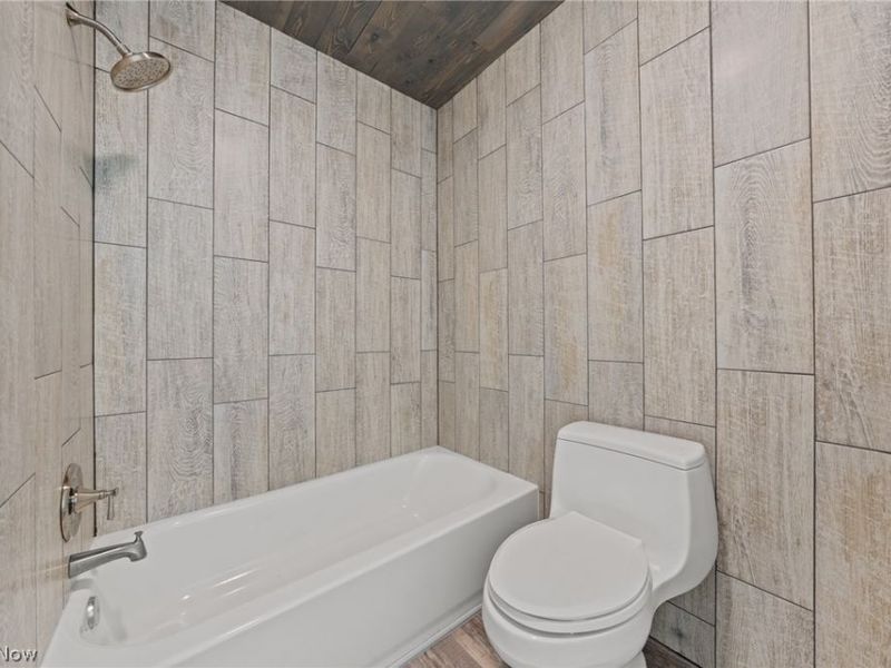 8455 N Akins Road, Unit 201, North Royalton, OH 44133 Photo 18