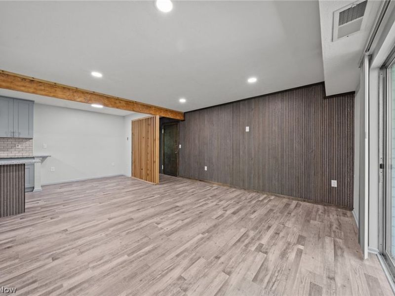 8455 N Akins Road, Unit 201, North Royalton, OH 44133 Photo 7