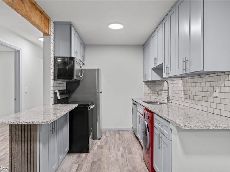8455 N Akins Road, Unit 201, North Royalton, OH 44133 Photo 9