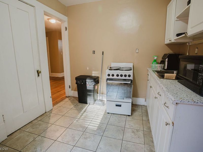 425 Fairgreen Avenue, Youngstown, OH 44504 Photo 23