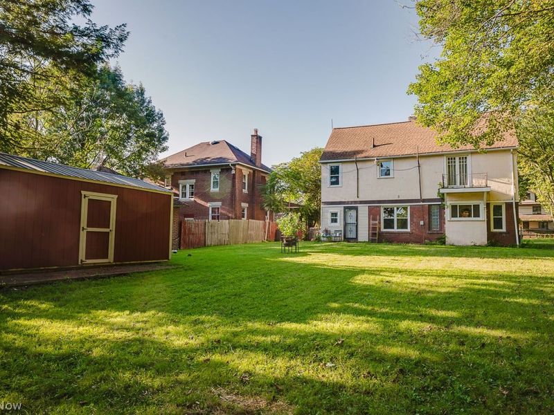 425 Fairgreen Avenue, Youngstown, OH 44504 Photo 4