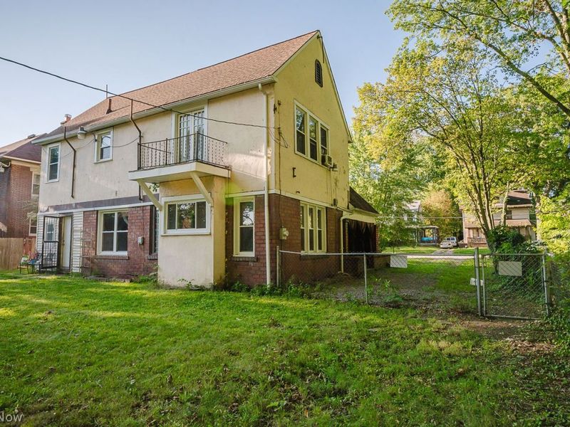 425 Fairgreen Avenue, Youngstown, OH 44504 Photo 7