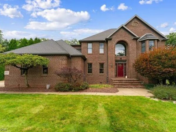 652 Saddlebrook Drive , Boardman, OH 44512