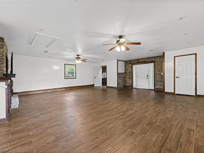 8308 Fairhill Drive NE, Warren, OH 44484 Photo 18