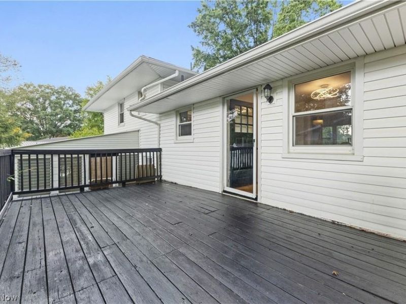 8308 Fairhill Drive NE, Warren, OH 44484 Photo 27