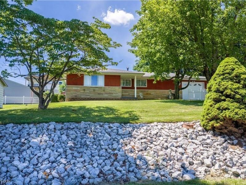 225 Harrison Avenue, Cadiz, OH 43907 Photo 1