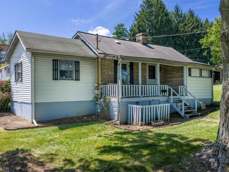 209 Harrison Avenue, Cadiz, OH 43907 Photo 2