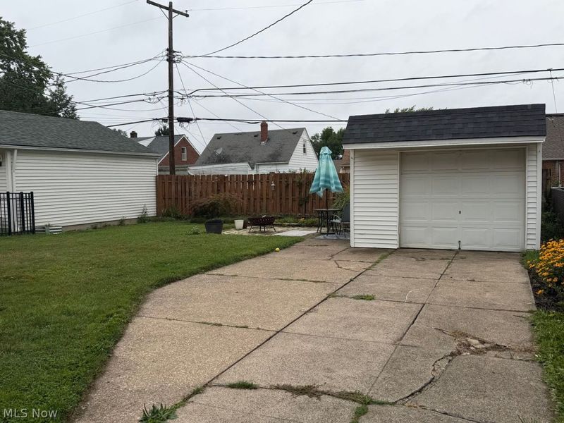 8024 Southington Drive, Cleveland, OH 44129 Photo 16