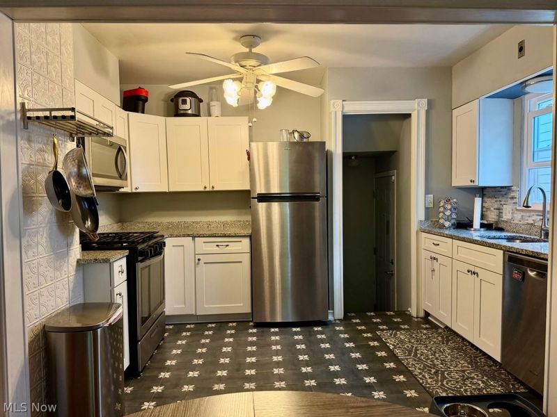 8024 Southington Drive, Cleveland, OH 44129 Photo 3