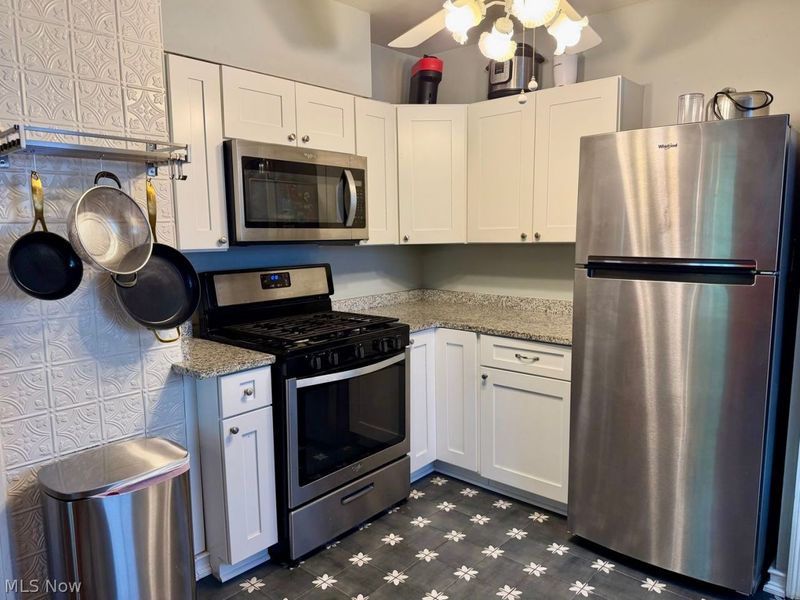8024 Southington Drive, Cleveland, OH 44129 Photo 4
