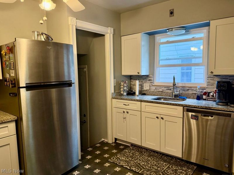8024 Southington Drive, Cleveland, OH 44129 Photo 5