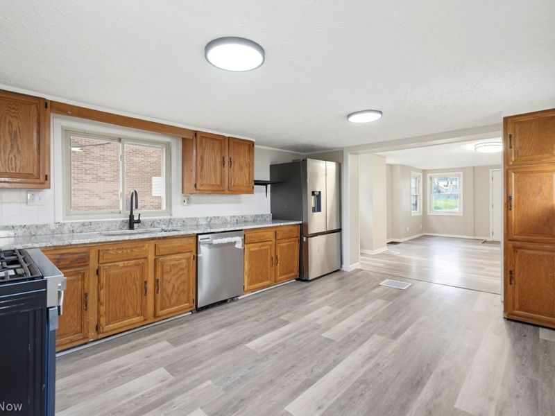 234 Rosenberry Street, Alliance, OH 44601 Photo 3