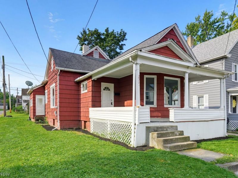 231 Rosenberry Street, Alliance, OH 44601 Photo 2