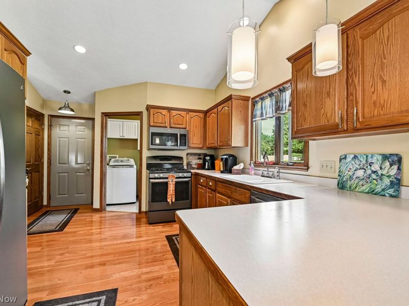 7174 Lake O Springs Avenue NW, North Canton, OH 44720 Photo 13