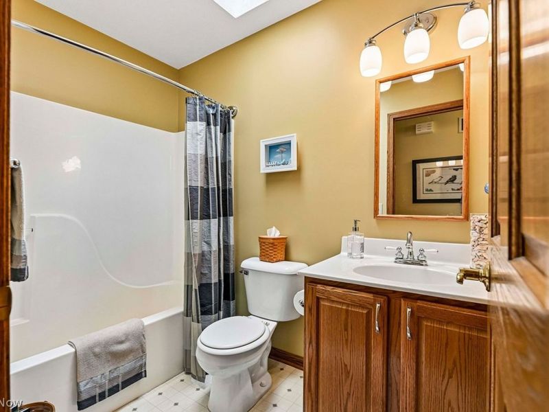 7174 Lake O Springs Avenue NW, North Canton, OH 44720 Photo 17
