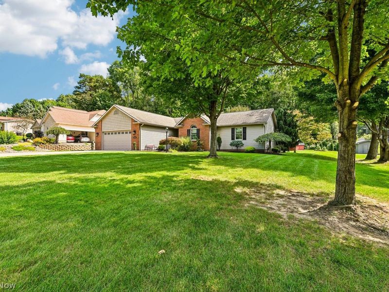 7174 Lake O Springs Avenue NW, North Canton, OH 44720 Photo 3