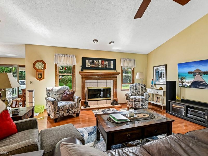 7174 Lake O Springs Avenue NW, North Canton, OH 44720 Photo 9