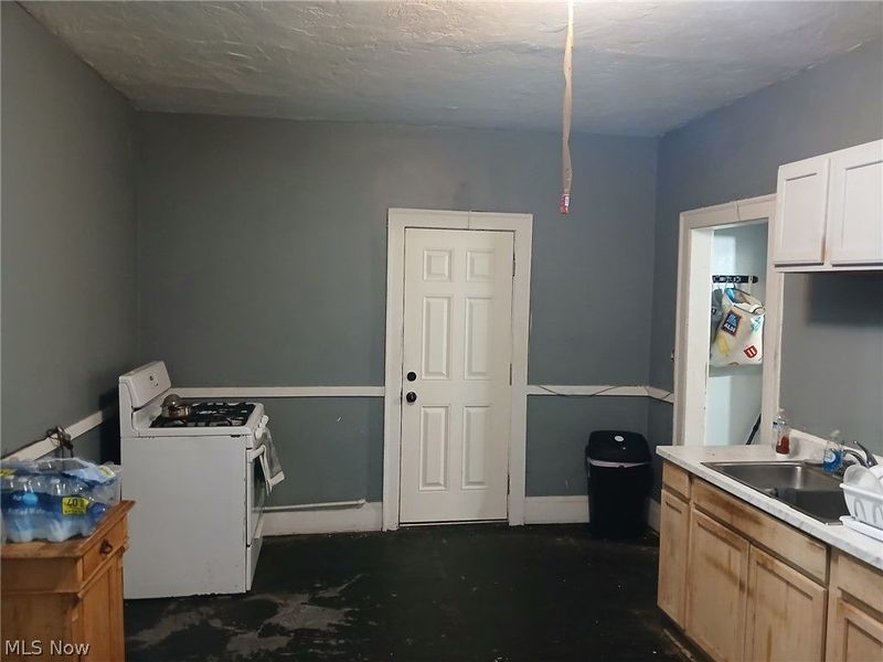 14306 Kinsman Road, Cleveland, OH 44120 Photo 24