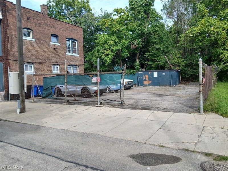 14306 Kinsman Road, Cleveland, OH 44120 Photo 3