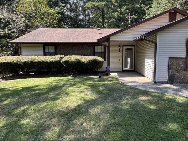 9323 Forest Knoll Drive, Jonesboro, GA 30238