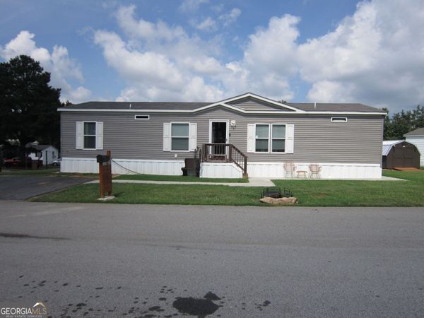 374 Robin Lane, Unit # 374R, Mcdonough, GA 30253