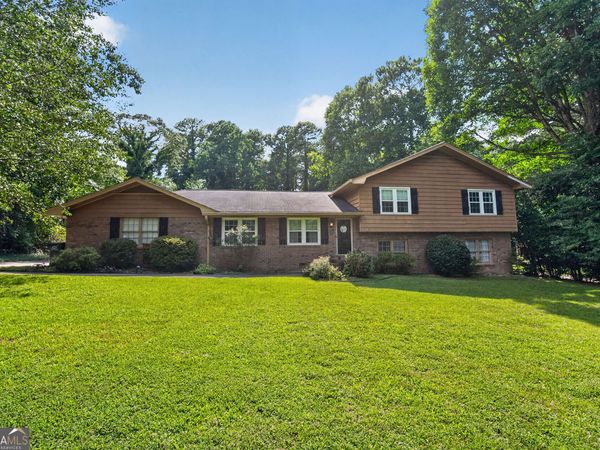 2197 Valley Creek Circle, Snellville, GA 30078