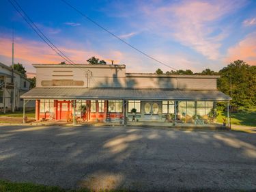 391 Main Street, Salvisa, KY 40372