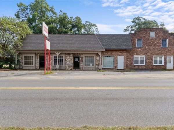 2911, 2913 & 2819 Main Avenue , Northport, AL 35746