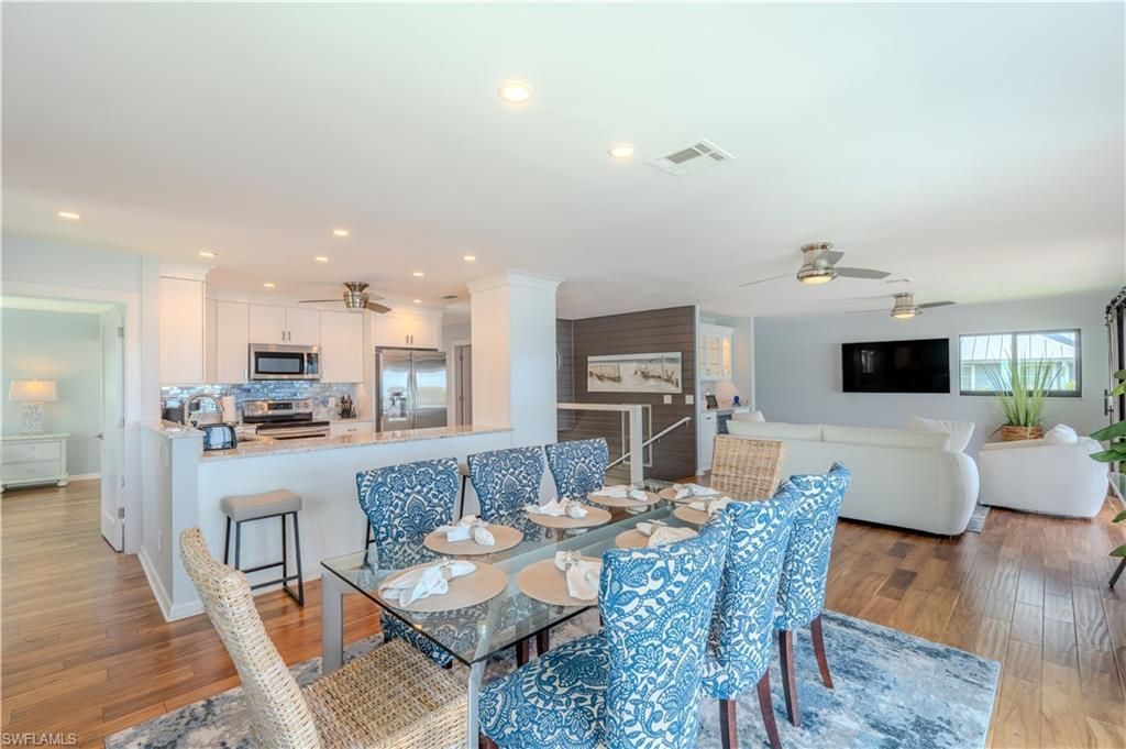 205 Bayview Ave , Fort Myers Beach, FL 33931 Photo