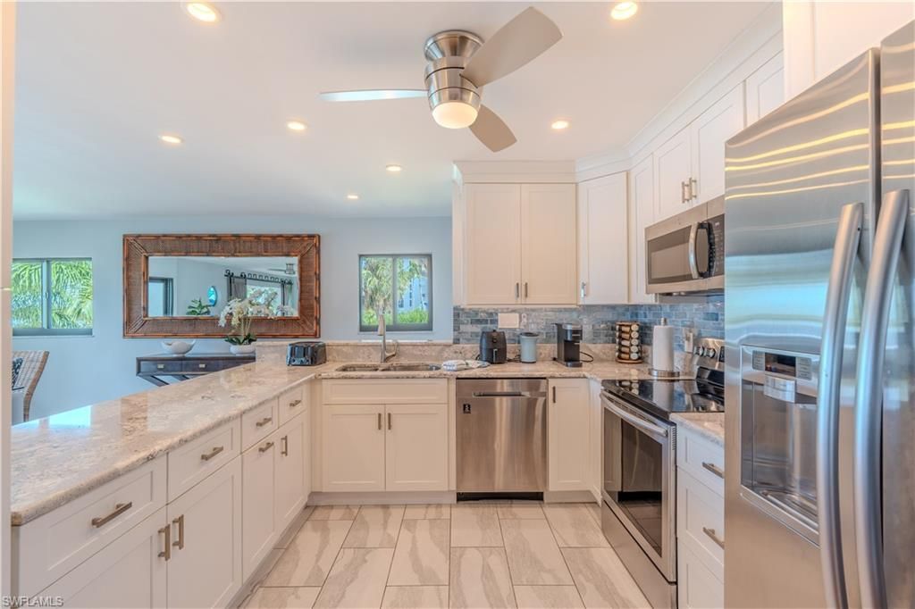 205 Bayview Ave , Fort Myers Beach, FL 33931 Photo