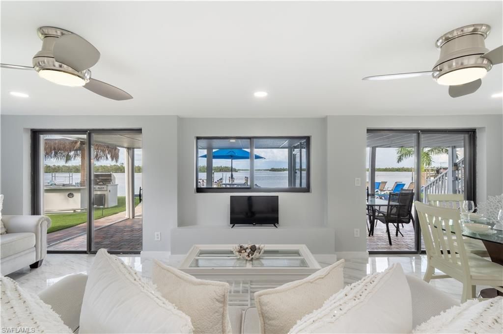 205 Bayview Ave , Fort Myers Beach, FL 33931 Photo