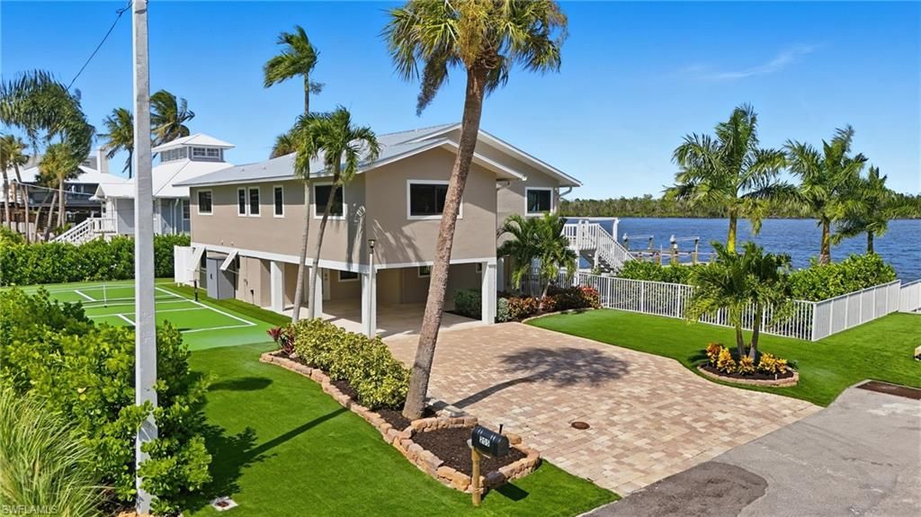 205 Bayview Ave , Fort Myers Beach, FL 33931 Photo