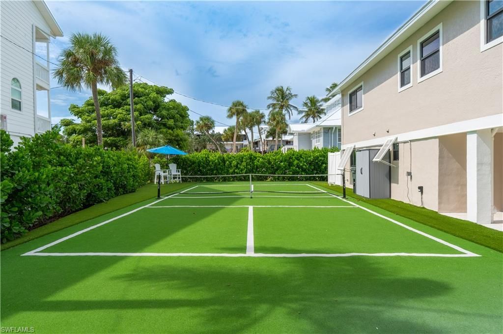 205 Bayview Ave , Fort Myers Beach, FL 33931 Photo