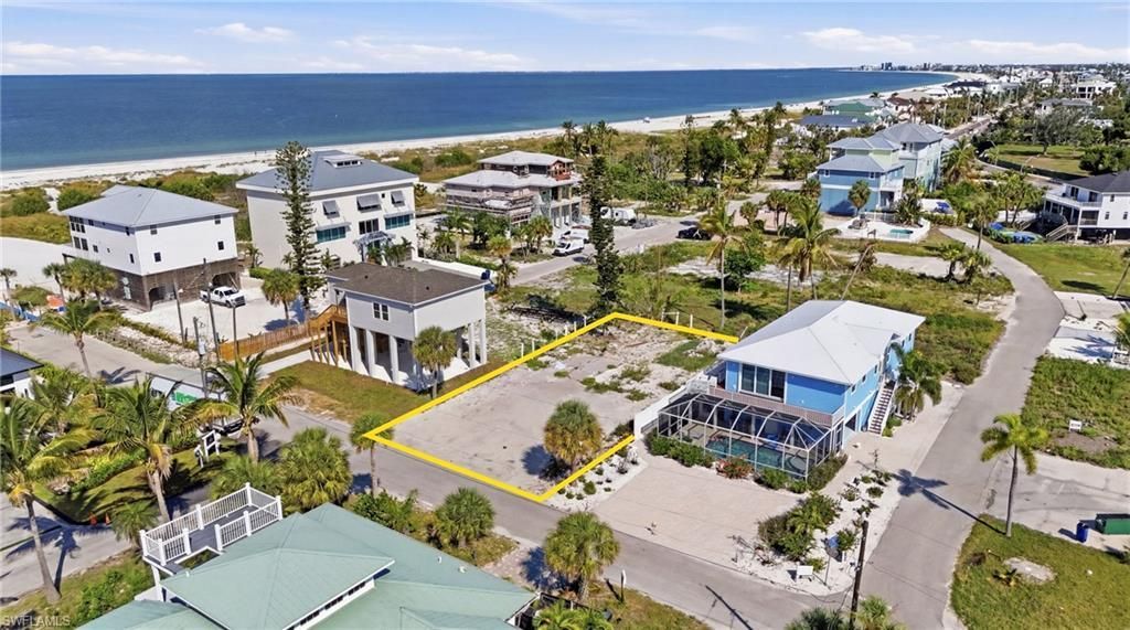 61 Flamingo St , Fort Myers Beach, FL 33931 Photo