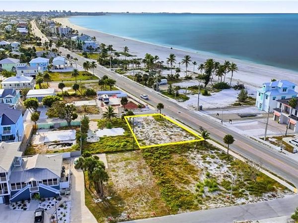 101 Hibiscus DR , FORT MYERS BEACH, FL 33931
