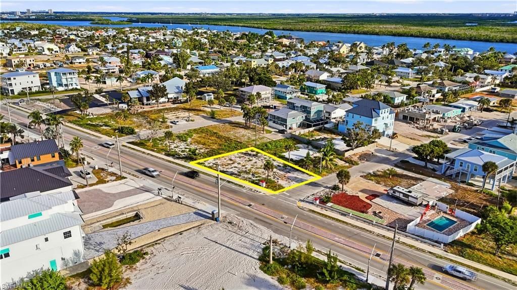101 Hibiscus Dr , Fort Myers Beach, FL 33931 Photo