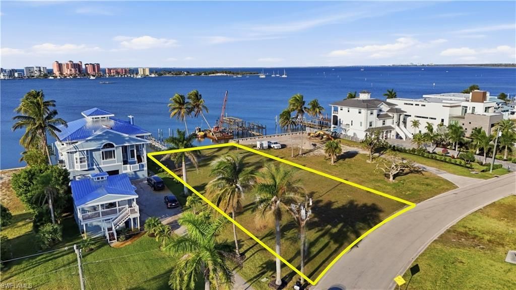 948 San Carlos Dr , Fort Myers Beach, FL 33931 Photo