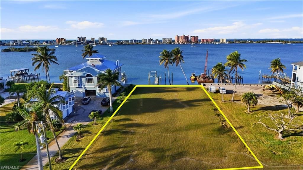 948 San Carlos Dr , Fort Myers Beach, FL 33931 Photo