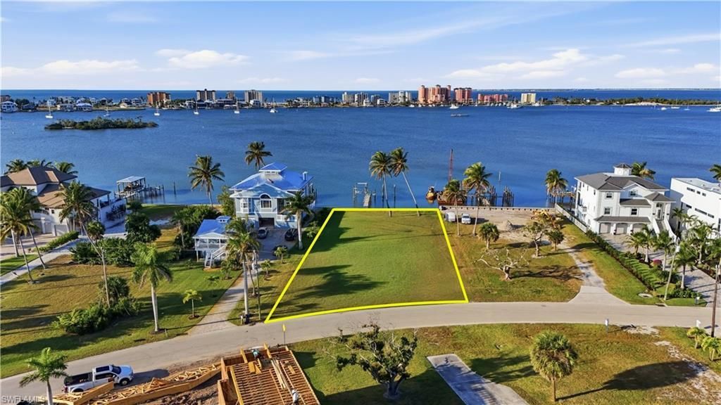948 San Carlos Dr , Fort Myers Beach, FL 33931 Photo