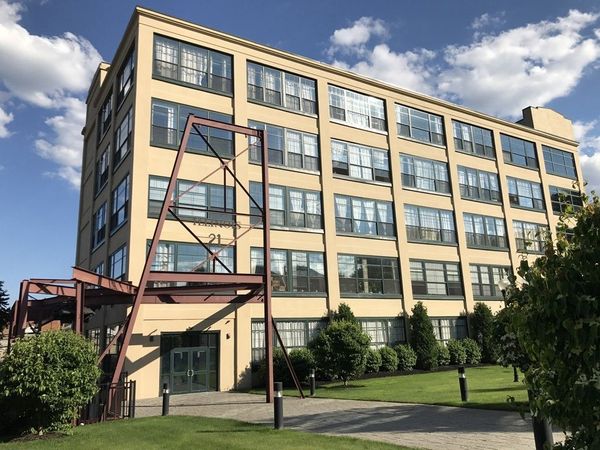 21 Illinois St, Unit 402, Worcester, MA 01610