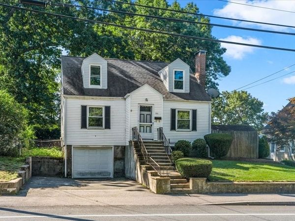 351 Pearl St, Braintree, MA 02184