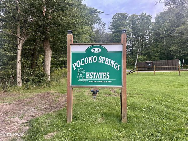 40 Teakwood , Sterling, PA 18445