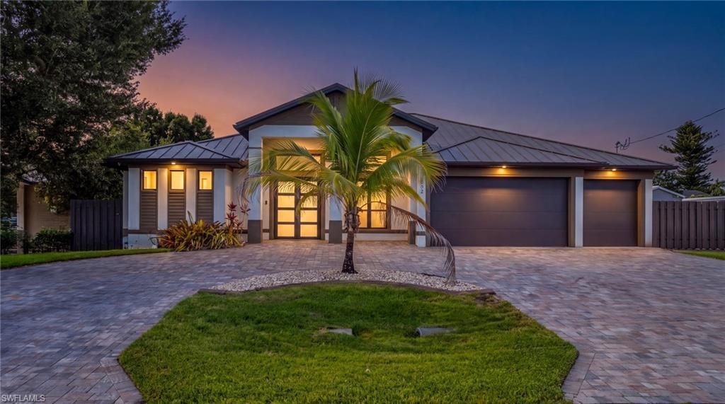 2202 NE 5th Ter, Cape Coral, FL 33909 Main Photo