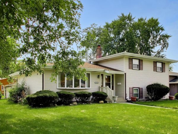 1838 Bluebird Lane , Munster, IN 46321