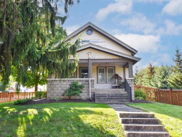 W161N9057 Hayes AVENUE, Menomonee Falls, WI 53051