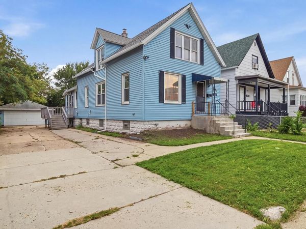 1805 S 77th STREET, Unit 1805 A, West Allis, WI 53214
